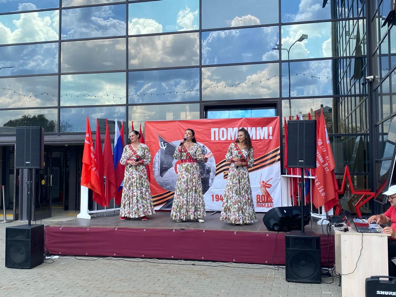 Артисты «Пензаконцерта» встретили Поезд Победы Артисты «Пензаконцерта» встретили Поезд Победы